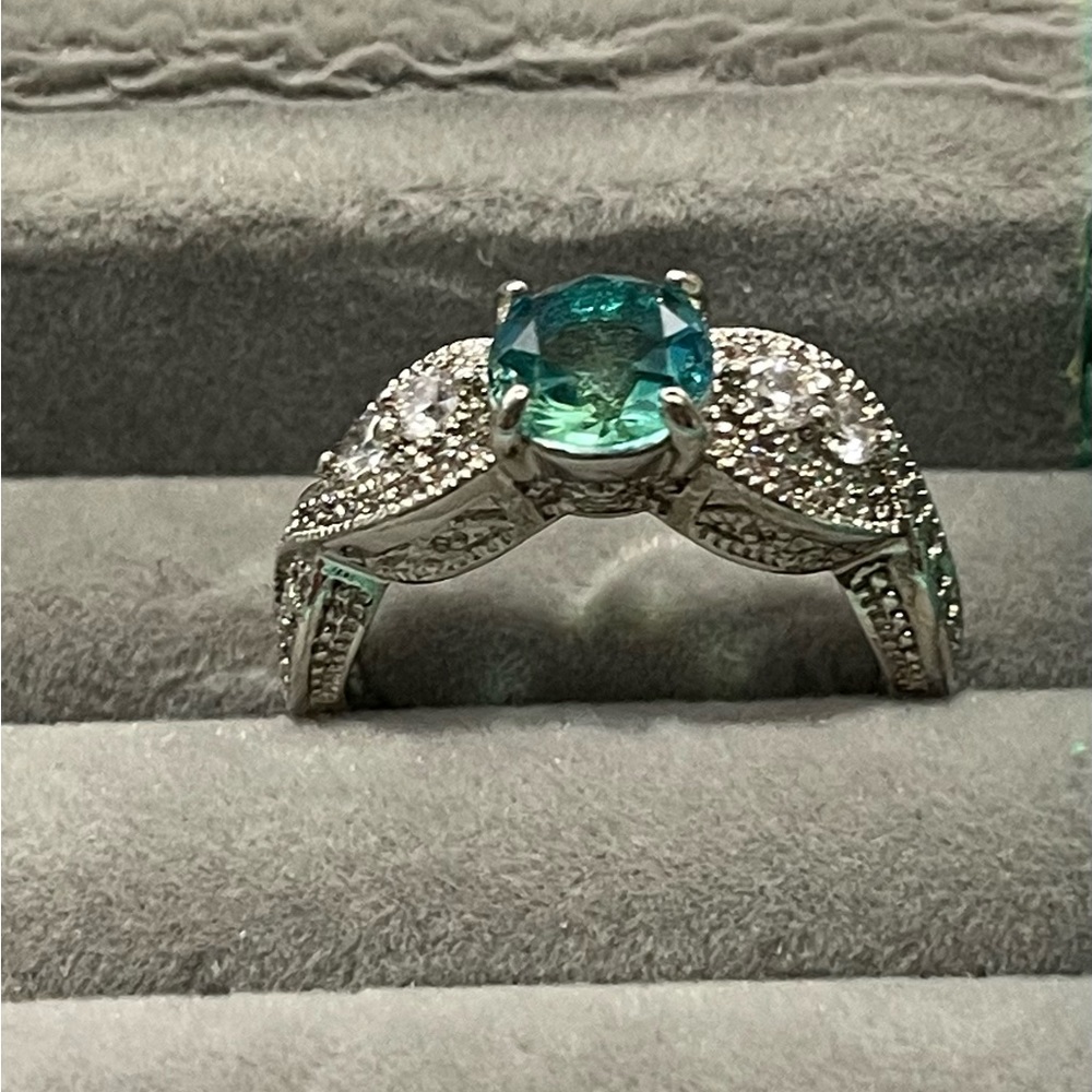 Beautiful Ring Bomb Party Ring